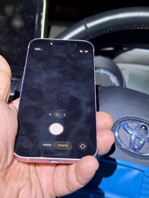 iPhone 15 camera not working before repair — black screen during test in Croydon CR2.