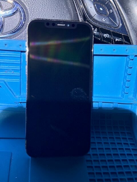 After repair: Clean display and frame alignment completed