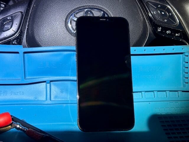 iPhone 12 Pro Max testing stage after LCD replacement