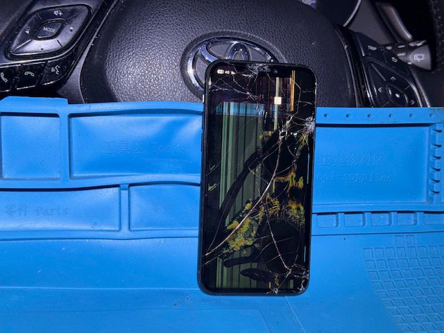 Opening the iPhone for repair