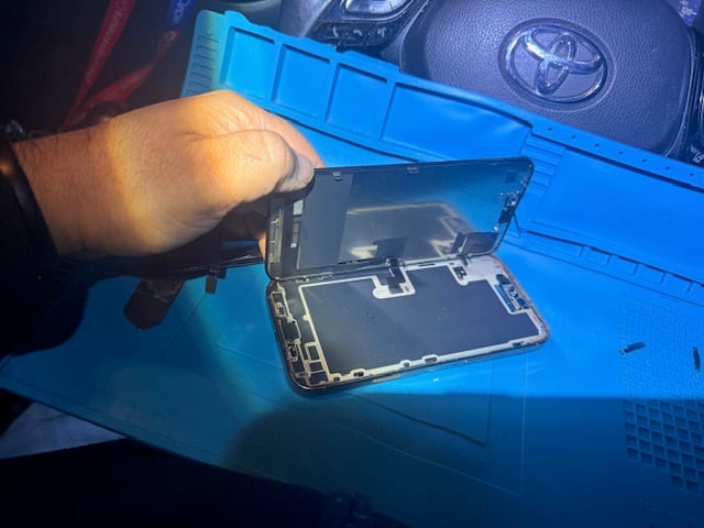 Initial inspection of damaged iPhone screen
