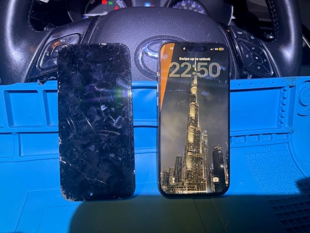 iPhone 16 Pro Max screen replacement completed